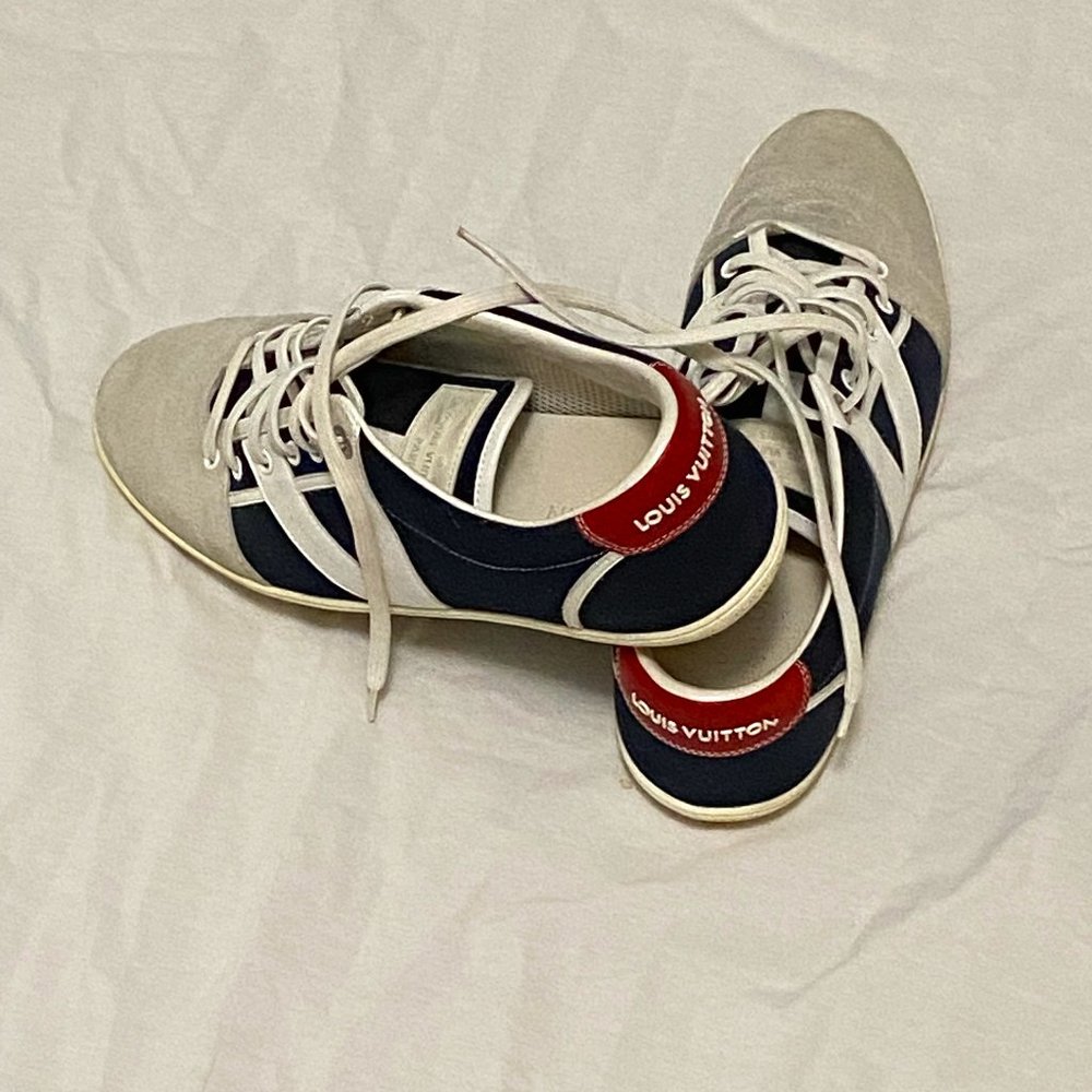 Louis VUITTON Sneaker Size 10 US